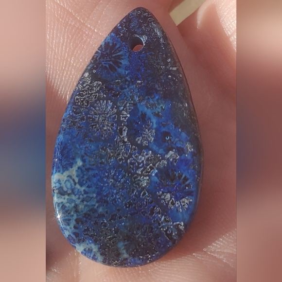 New Blue Fossil Teardrop Pendant. - Picture 5 of 16